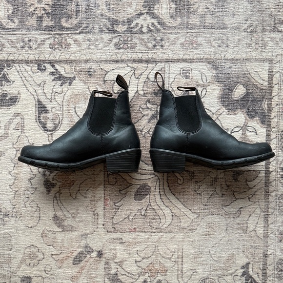 Blundstone Shoes - Black Leather Women’s Blundstones